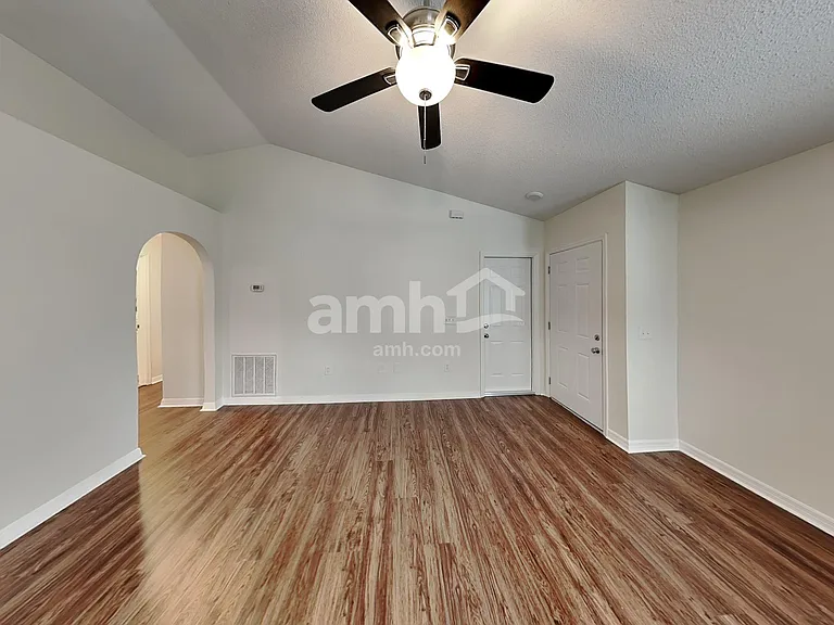 7740 Harbor Lake Dr — Photo 6