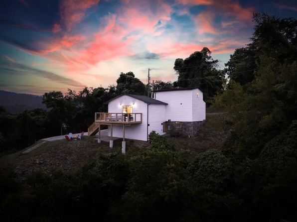 2401 Top View Cir, Sevierville, TN 37876