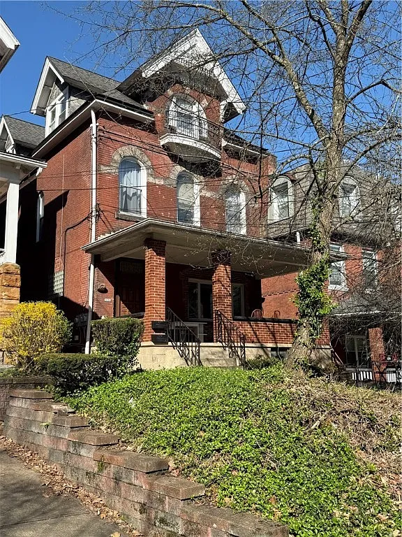 1036 Murray Hill Ave photo 1