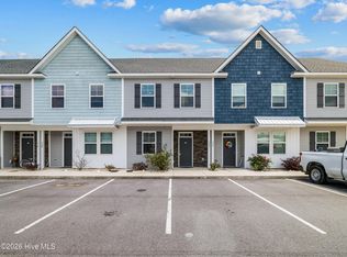 306 Starfish Ln, Sneads Ferry, NC 28460