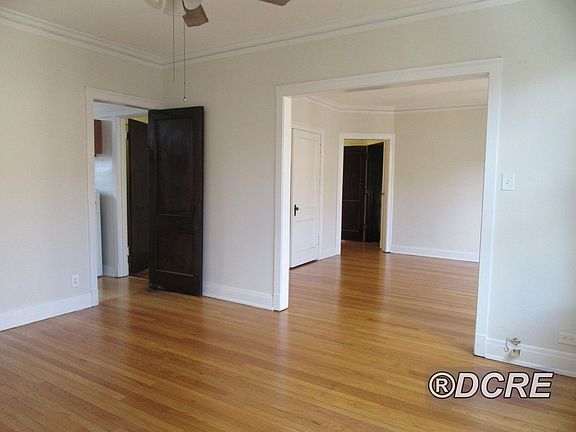 3rd image of 1372 W Greenleaf Ave APT 3S