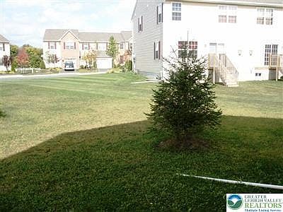 3rd image of 3650 Clauss Dr