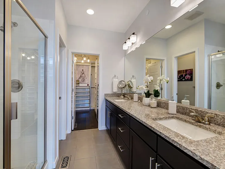 2323 Buttercup Ct — Photo 18