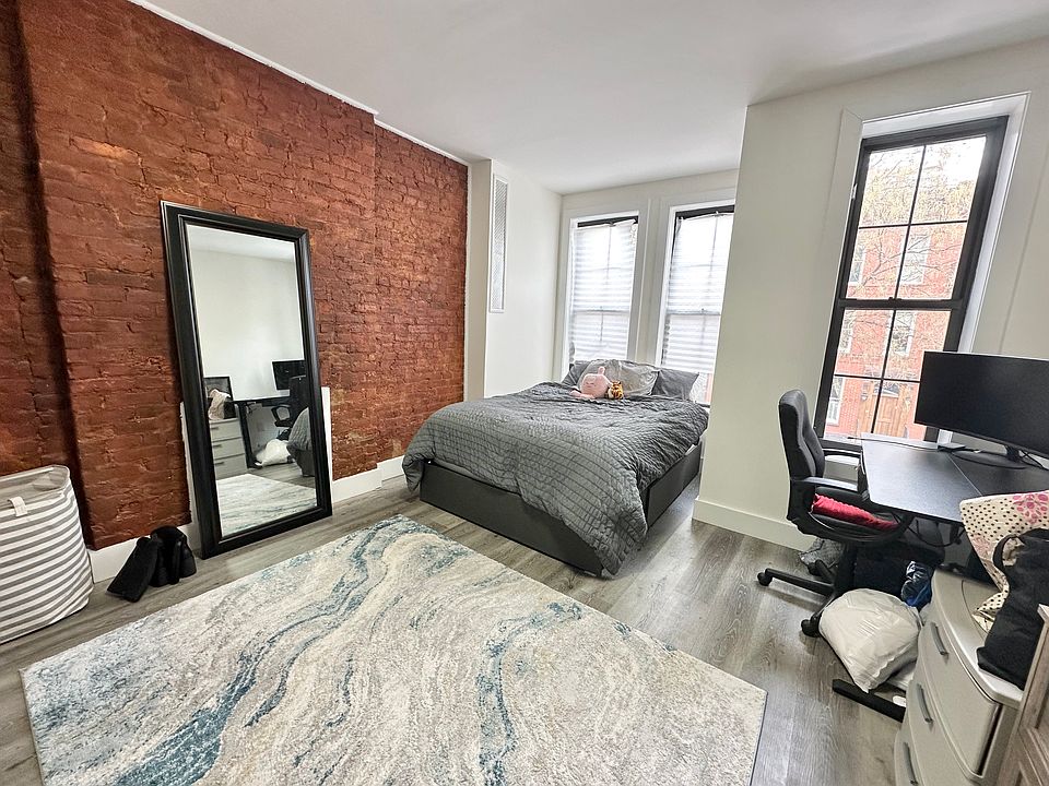 1st image of 716 Sackett St APT 2R
