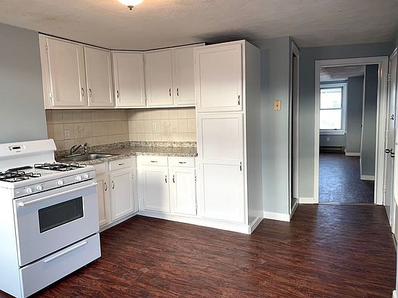 3rd image of 78 Brooks St #3