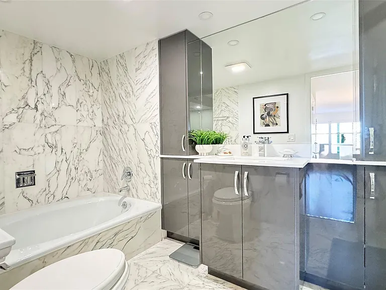 5100 N Ocean Blvd #313 — Photo 10