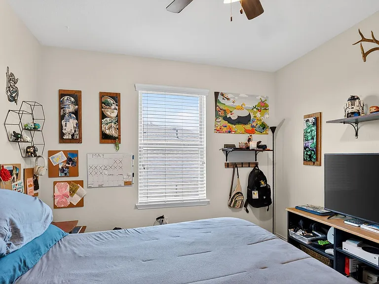 521 Staton St — Photo 24