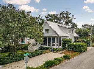 537 Brown Dr, Saint Simons Island, GA 31522