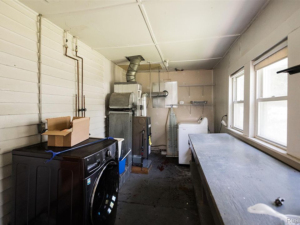 23122 Reynolds Ave, photo 19