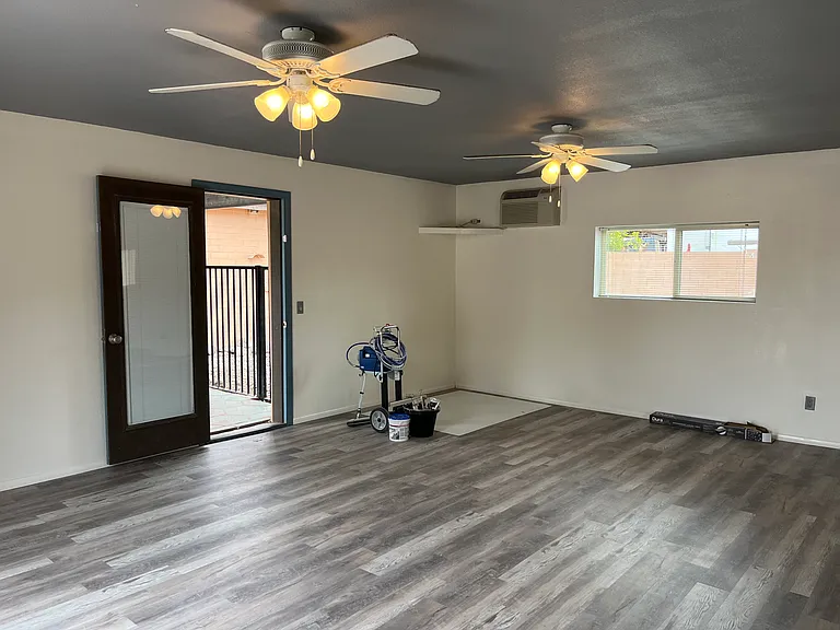 701 Center Ave — Photo 39