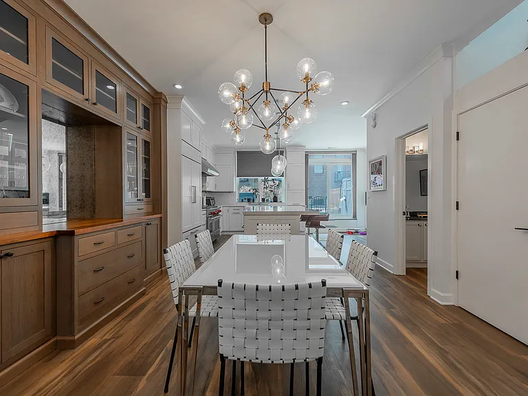 419 W Grand Ave #G — Photo 15