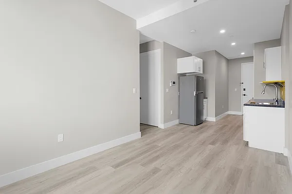 Rented by Skyhigh Realty NYC LLC | media 11