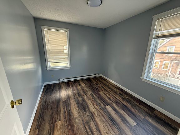 5th image of 18 Meadow St Floor 2