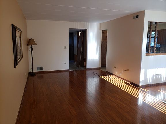 3rd image of 16814 81st Ct APT 1N