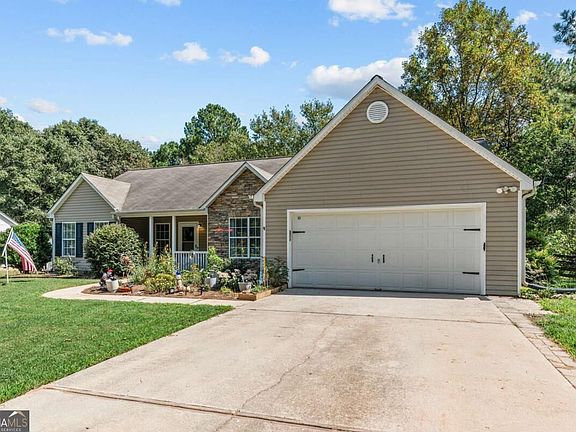 2nd image of 123 Azalea Dr