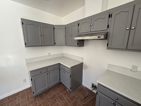4th image of 3624 1/2 N Eagle Rock Blvd