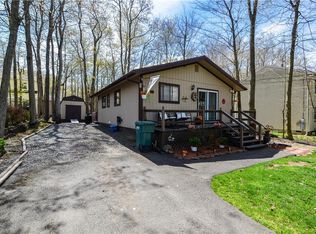 8925 Deerfield Rd, Tobyhanna, PA 18466