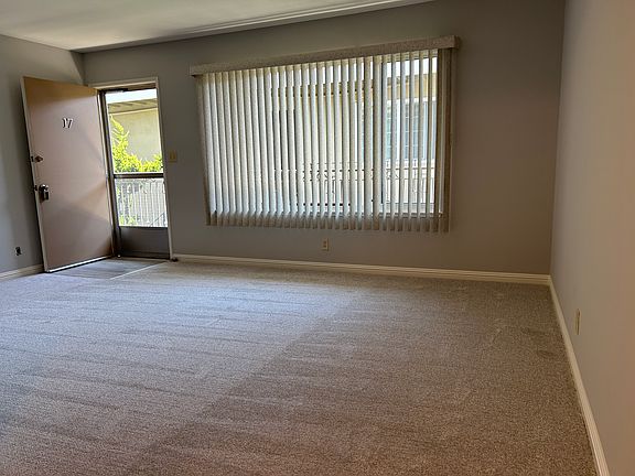 5th image of 1113 Roewill Dr APT 17