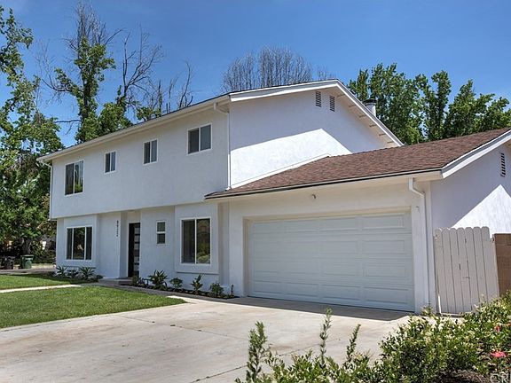 3rd image of 8922 Gloria Ave