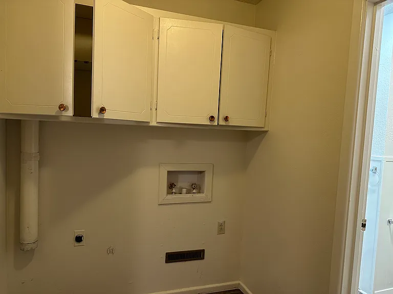 714 W 5th St — Photo 3