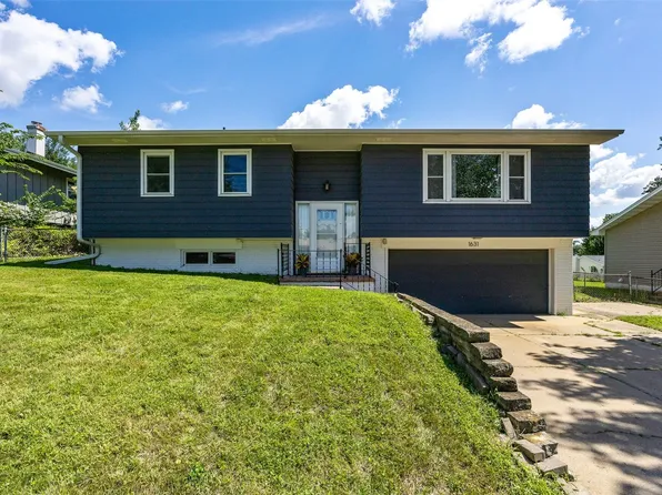 1631 27th St NW, Cedar Rapids, IA 52405