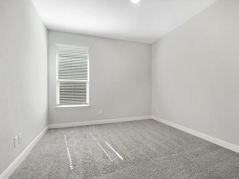 832 Wilmott Ter — Photo 11