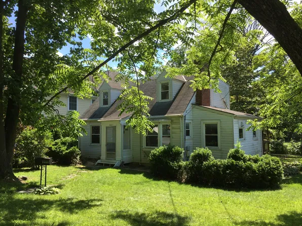 1416 N Abingdon St, Arlington, VA 22207