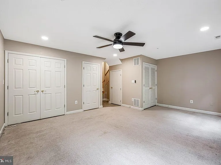 8335 Wades Way — Photo 10