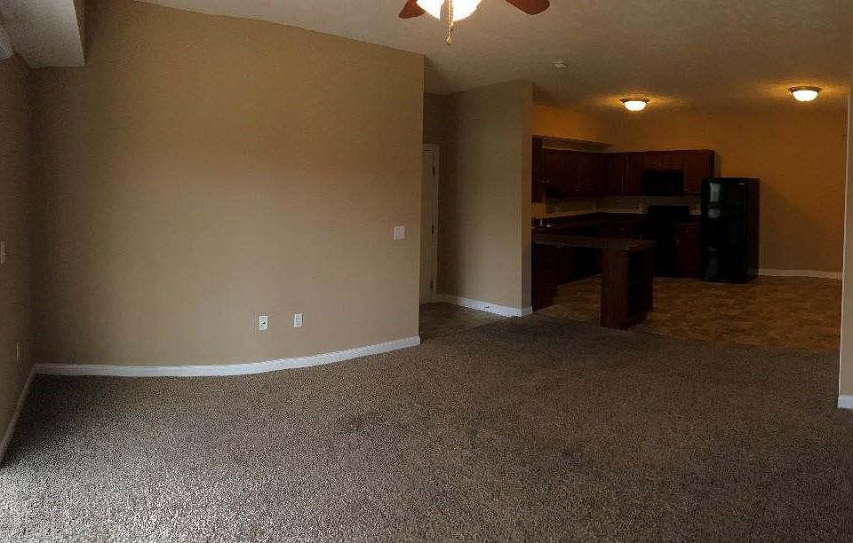 Creekside Commons East 401 Pleasant Meadow Blvd Cuyahoga Falls OH Zillow