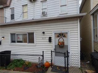 727 Railroad St, Mc Kees Rocks, PA 15136