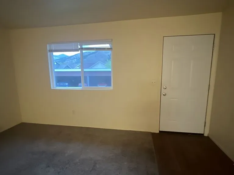 5470 Farm Ln — Photo 2