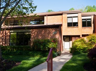 16 Oakhampton Dr, Lutherville Timonium, MD 21093