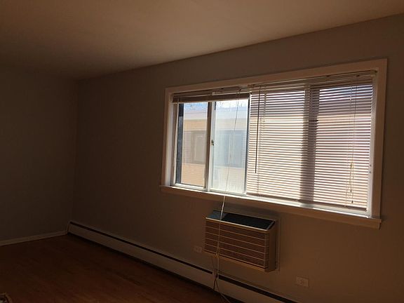 5th image of 4329 N Kedvale Ave APT 205