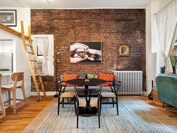 3rd image of 304 W 88th St APT 1B