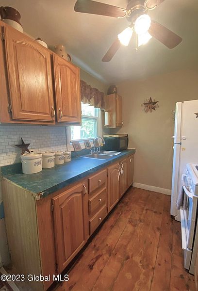 2nd image of 791 Vineyard Road