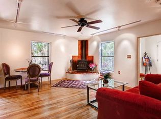 106 Del Rio Dr, Santa Fe, NM 87501