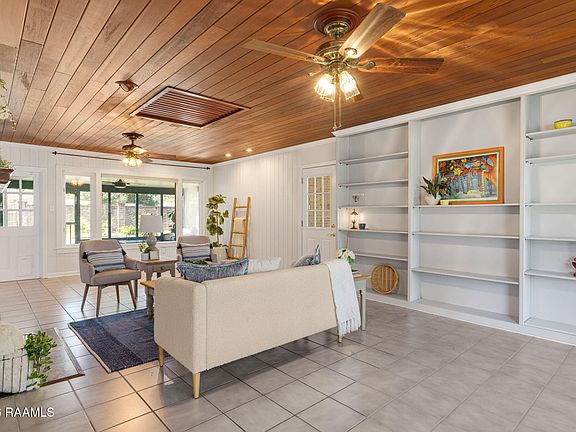 5th image of 400 Colonial Dr
