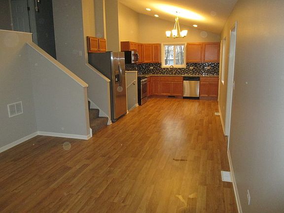 3rd image of 1020 S Norbury Ave