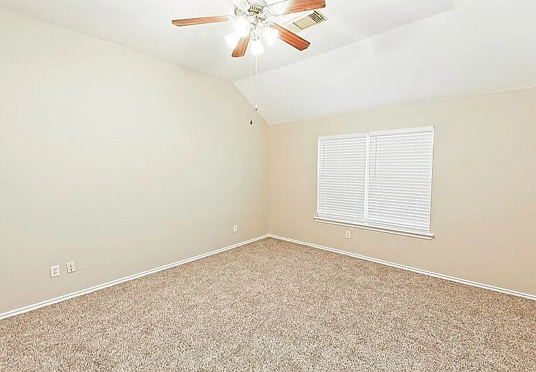 4009 Hidden Meadow Ct — Photo 29
