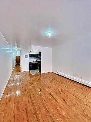 2nd image of 207 E 105th St APT 6A