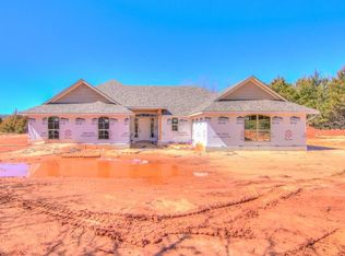 9595 N Harrah Rd, Harrah, OK 73045