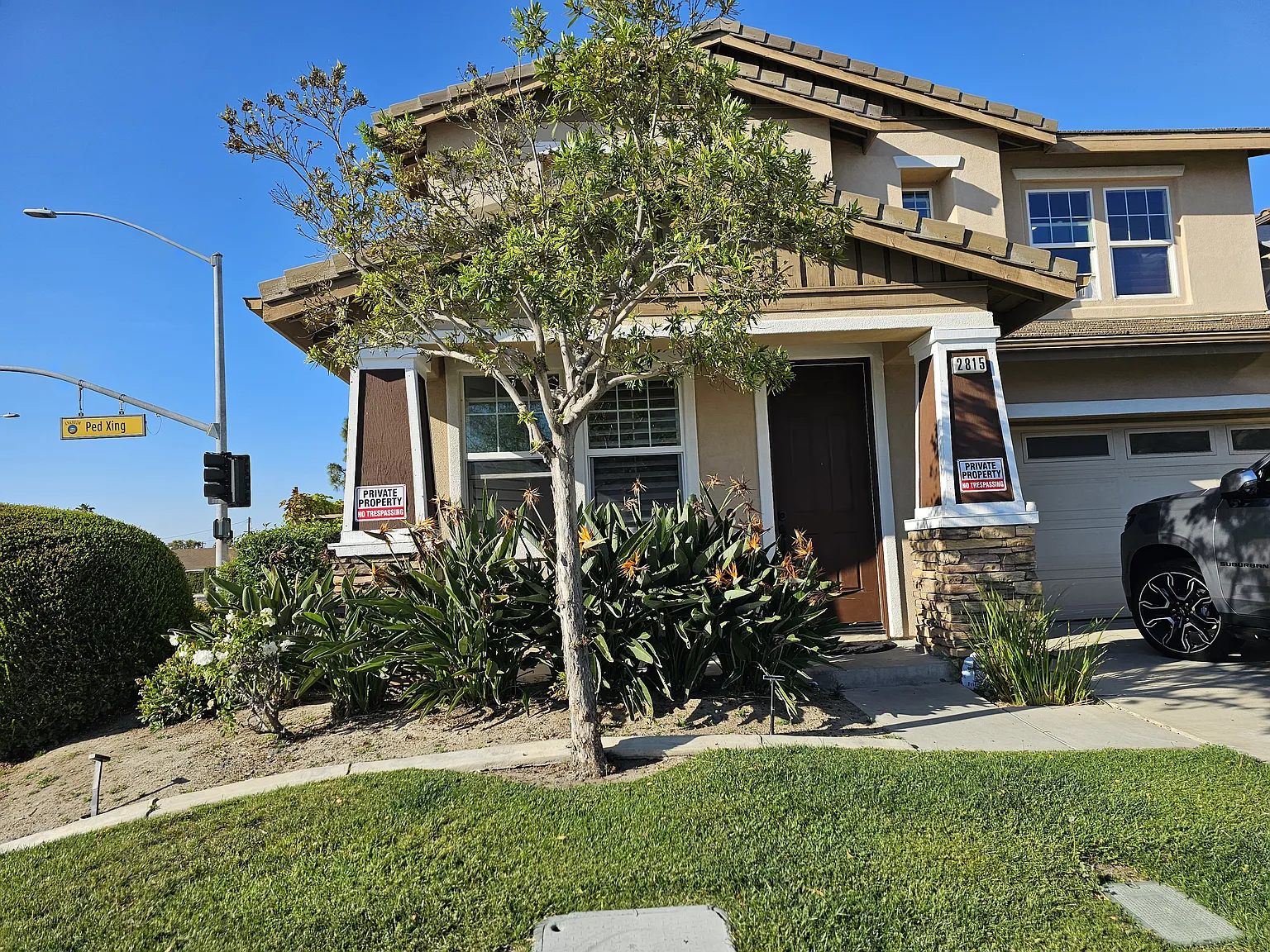 3 bed, 2.5 bath, 2260 sqft, $5,200 — Photo 2