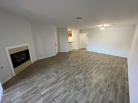 3rd image of 5054 S Rainbow Blvd Unit 103