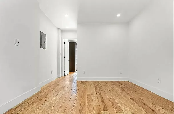 Rented by REAL New York | media 9