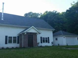 10162 Hillcrest Rd, Kirtland, OH 44094