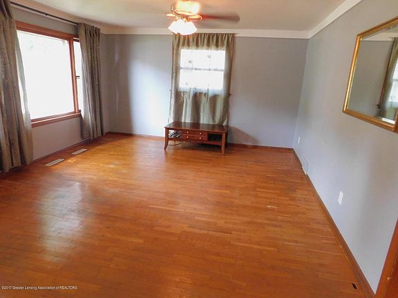 4th image of 222 W Fairfield Ave
