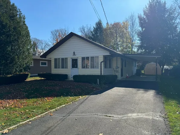 11947 Teifer Ave, Conneaut Lake, PA 16316