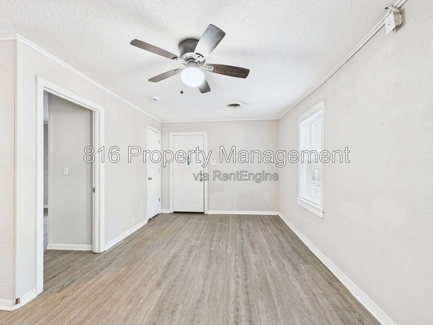 2 bed, 1.0 bath, 720 sqft, $1,050 — Photo 3