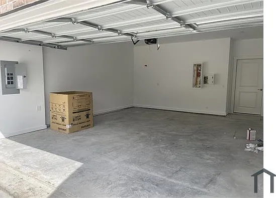 715 Tower Rd — Photo 7