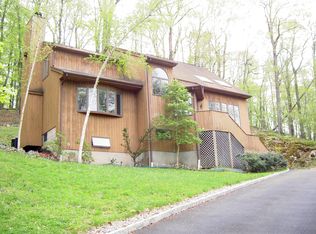 565 Millwood Rd, Chappaqua, NY 10514